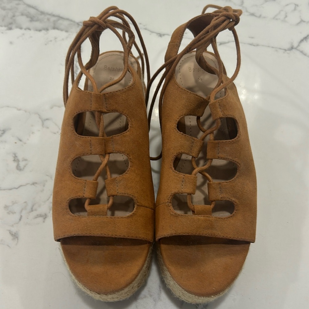Bershka Gladiator Brown Suede Cutout Espadrille Platforms. Size 36
